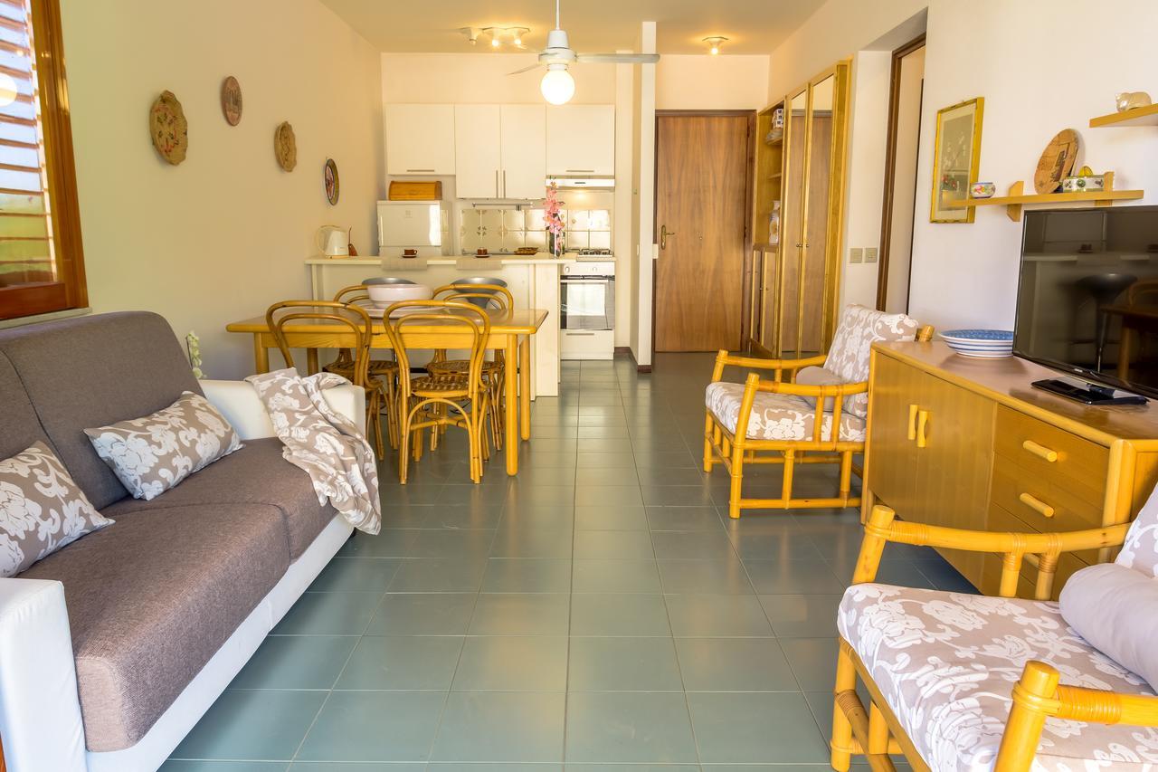 Blue Wood Apartment Letoianni Exterior foto